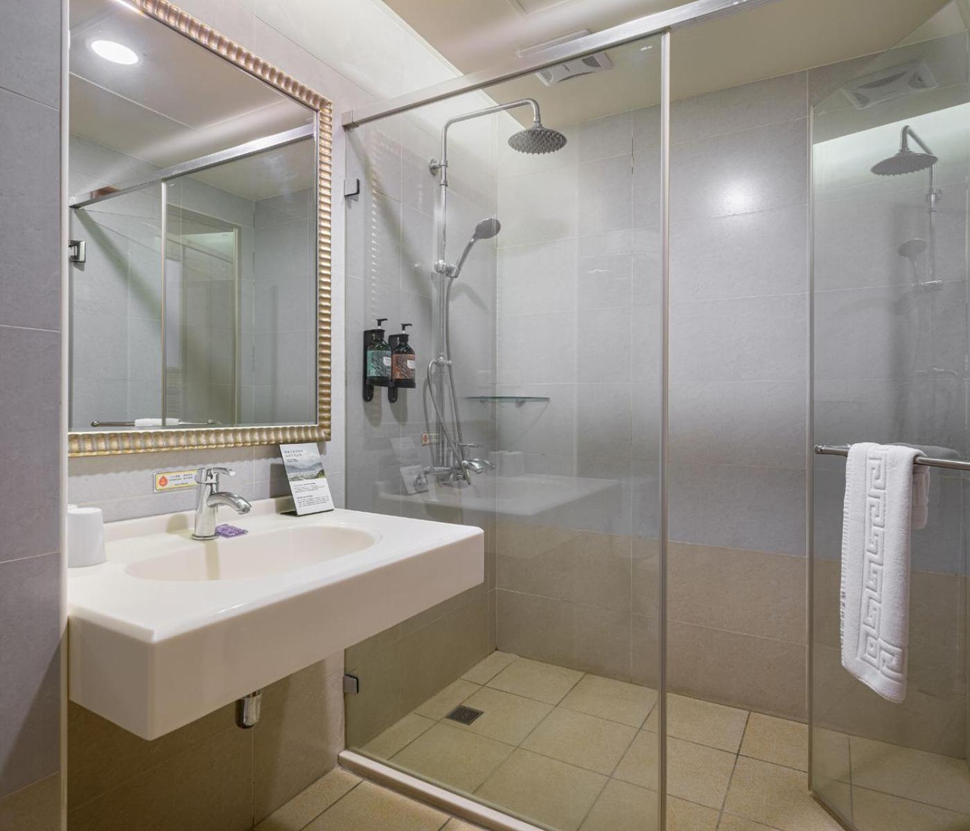 West Hotel Puli Ngoại thất bức ảnh